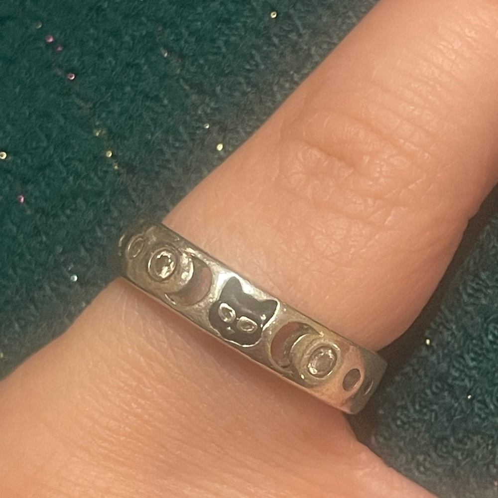 Little rooms cat crescent ring size 8